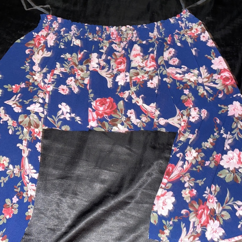 ℱ𝓁ℴ𝓇𝒶𝓁 𝓈𝒽ℴ𝓊𝓁𝒹ℯ𝓇 𝓉ℴ𝓅 - Picture 2 of 3